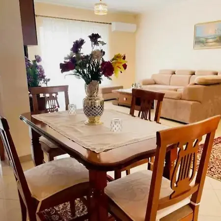Appartement The Family House Tirana